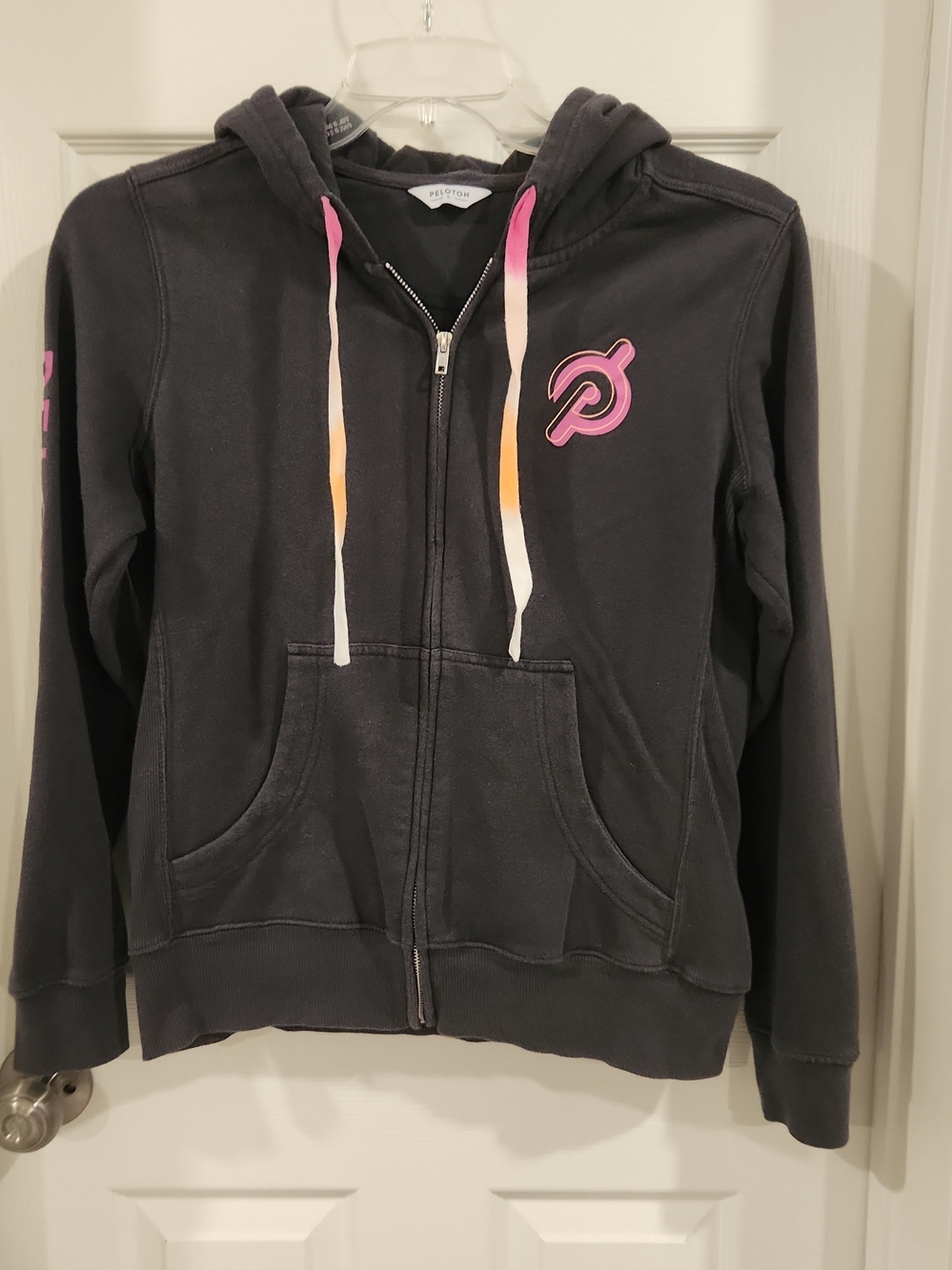 Peloton Ultimate Fleece Zip Hoodie Womens Large Charcoal Dark Gray Pink Logo
